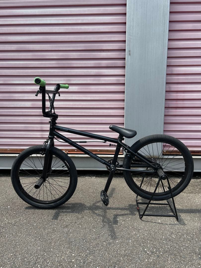 自転車本体 ARES SWORD BMX