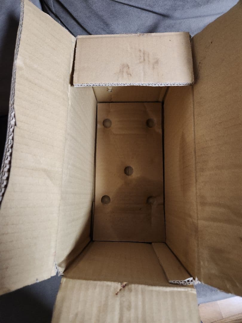 変圧器 F-300D 3KVA TORA PACK