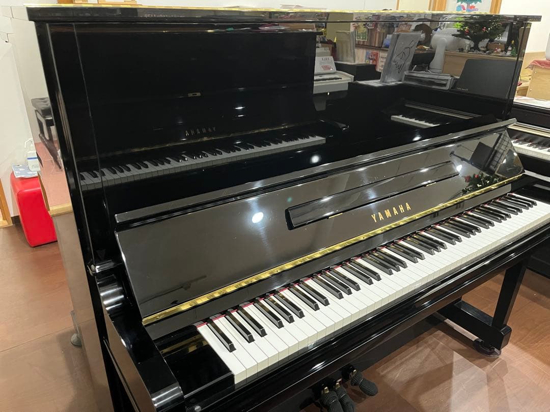 超価格 ヤマハU30BLピアノ、サイレント付、人気のベストセラーモデル♪