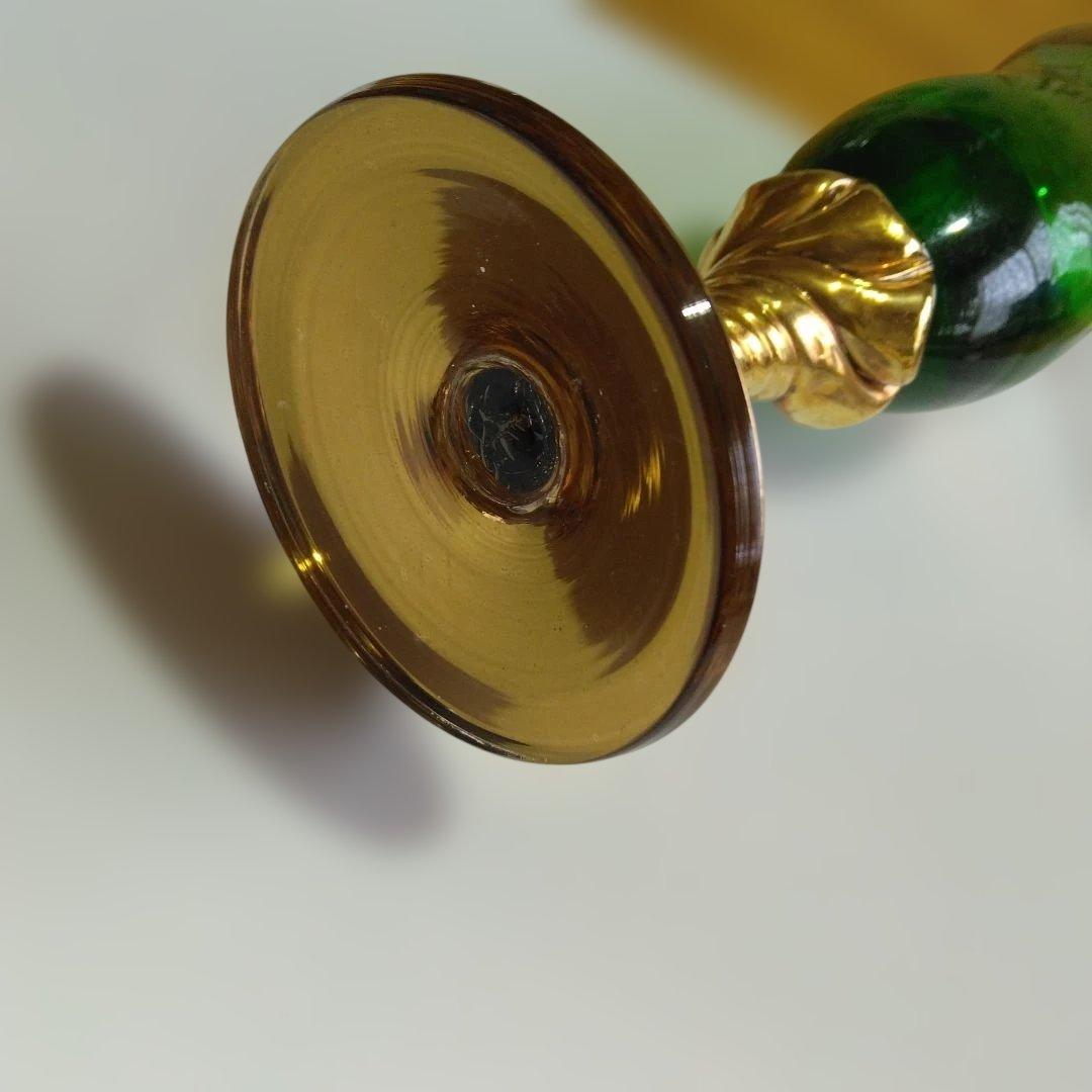 新品未使用　ベネチアグラス　花柄装飾の緑と金のガラスグラス