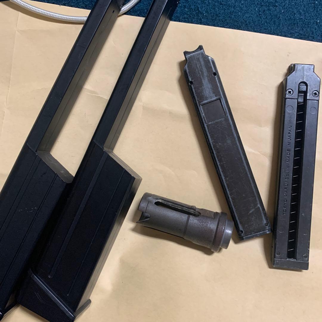 電動ハンドガン、マルイ、マガジン4つ