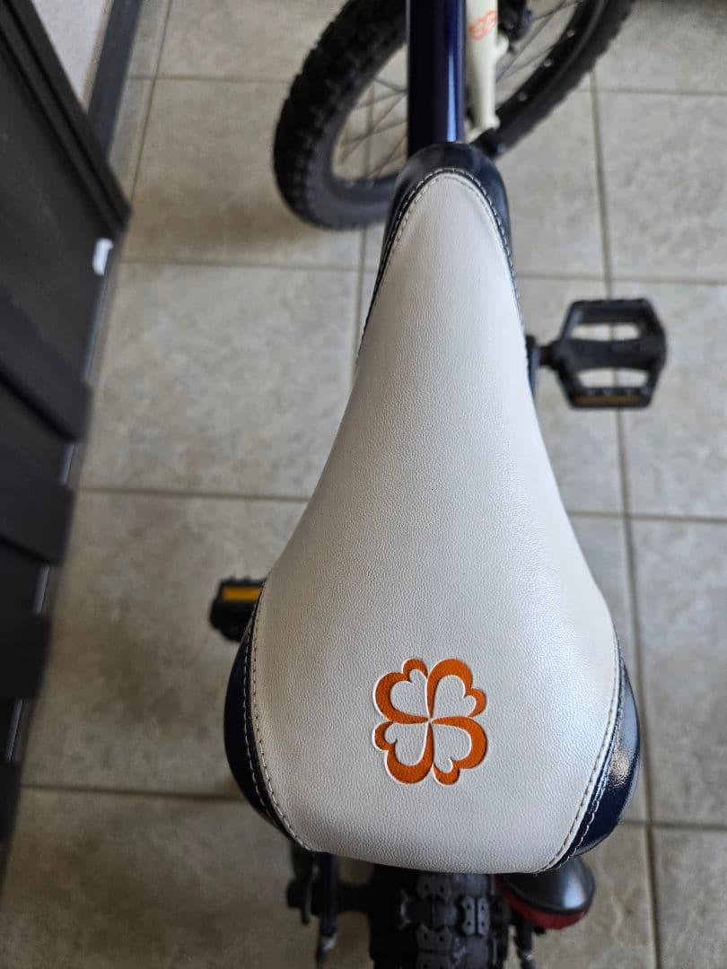 【値下げ】(直接引き渡し希望)ヨツバサイクル 16インチ 幼児用自転車 ネイビー