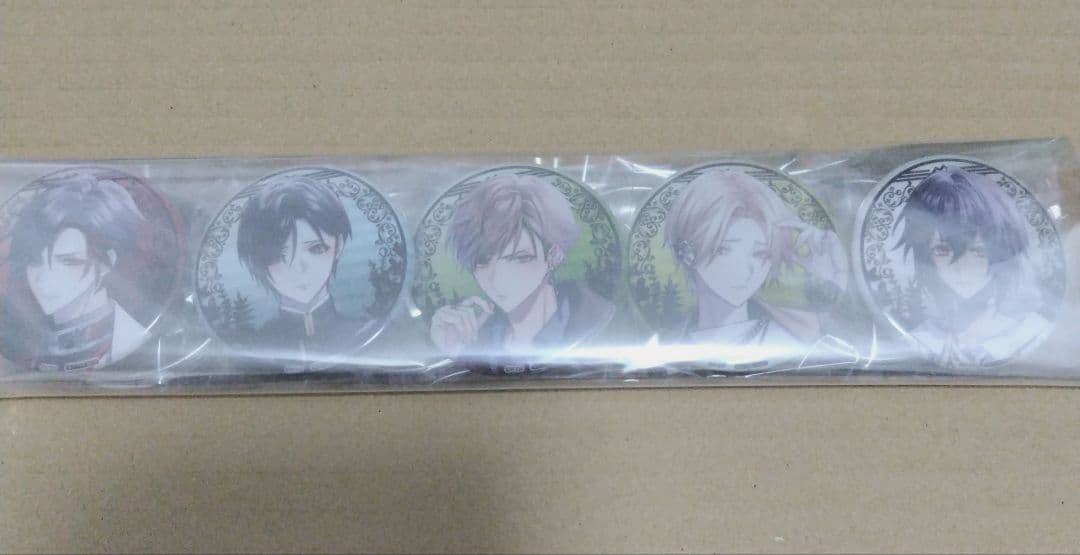 ナインリップ　缶バッチ