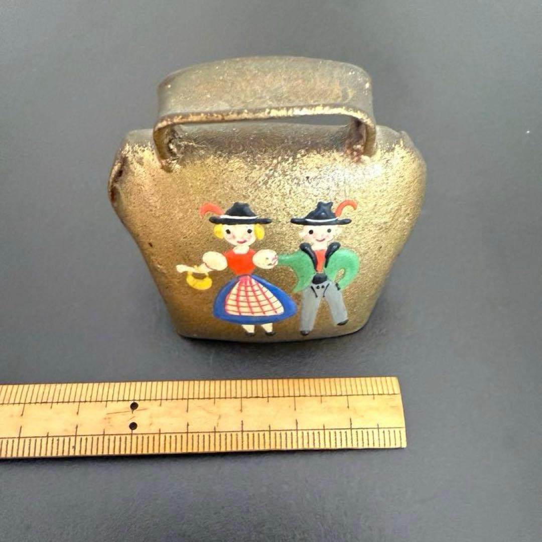 古い　カウベル