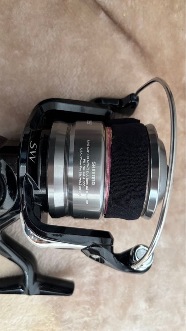 未使用品　/　シマノ SW8000HG スピニングリール