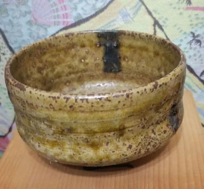 とも箱要り抹茶碗です