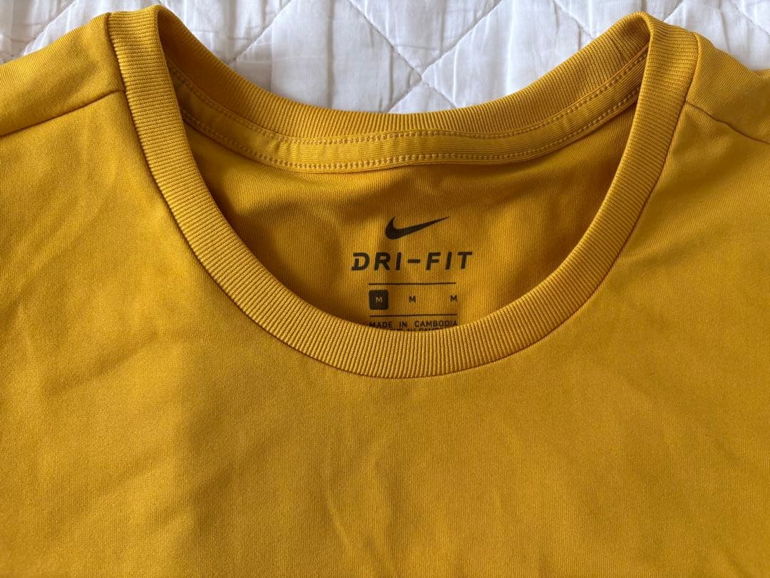 Nike GYAKUSOU ランニングTシャツ トップスMサイズ 新品未使用