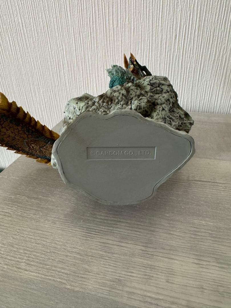 モンスターハンター　ジンオウガ　クリエイターズモデル　フィギュア