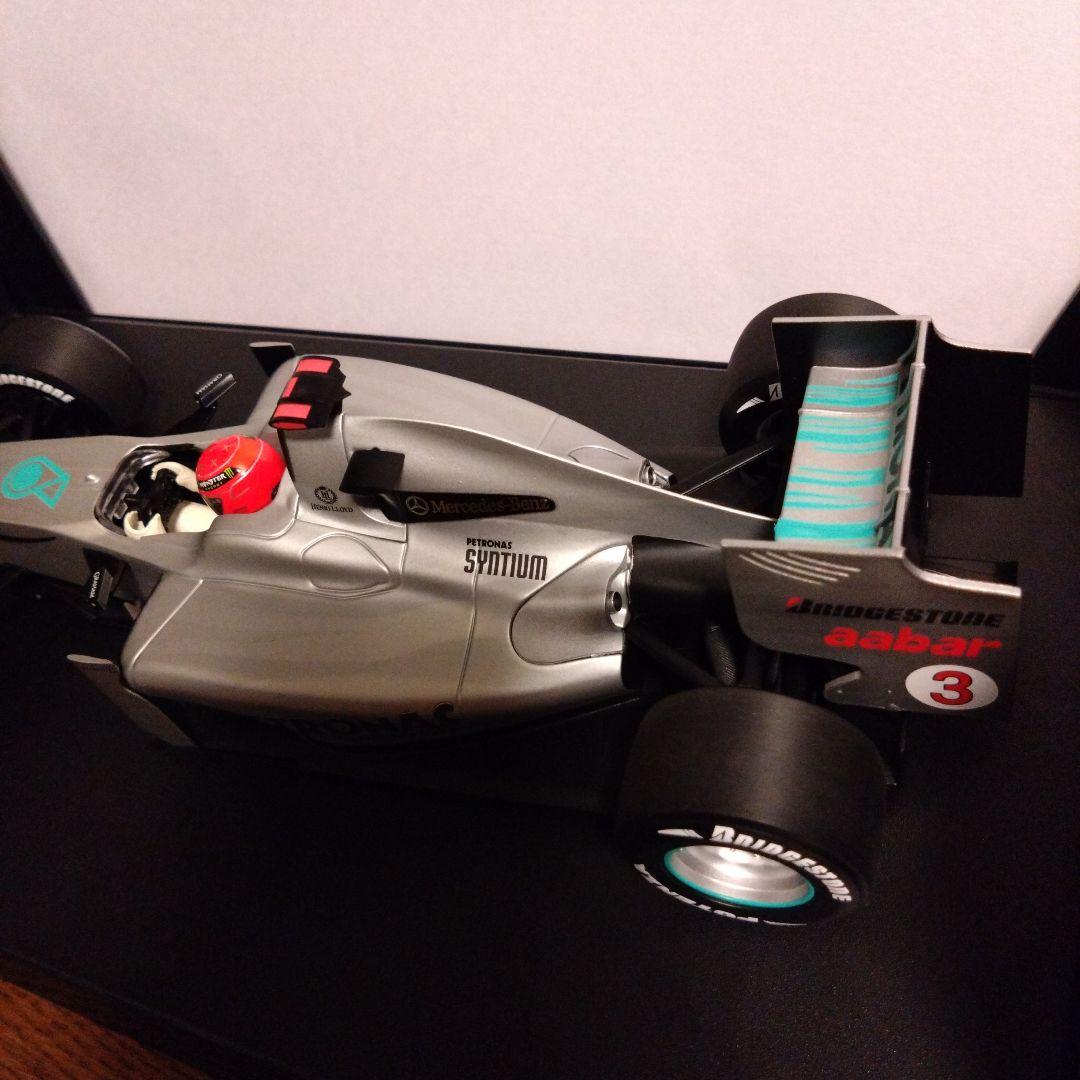 1/18 メルセデスGP ペトロナス　ショーカー　2010