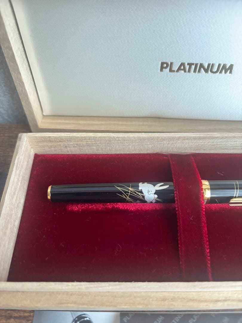 PLATINUM ツキトウサギ プラチナ　万年筆　金沢箔　ペン先18K