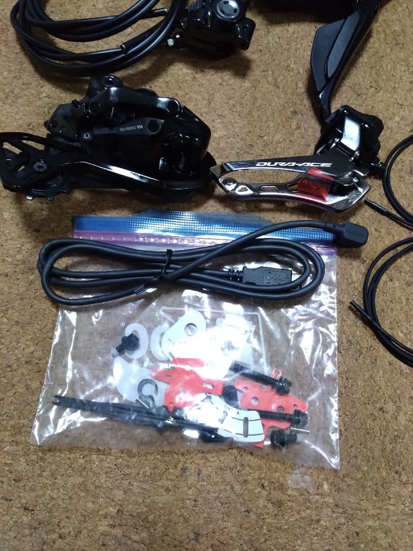 シマノデュラエースR9270 Di2 油圧ディスク 2×12s セット新品未使用