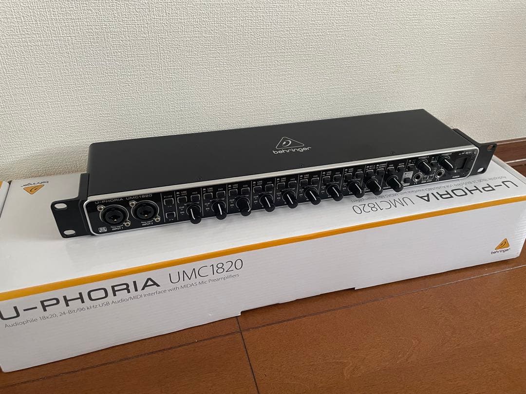 Behringer U-PHORIA UMC1820 新品未使用
