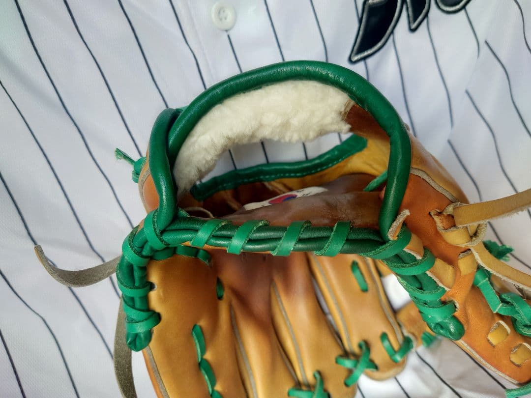 NPB 支給硬式グローブ　内野手用