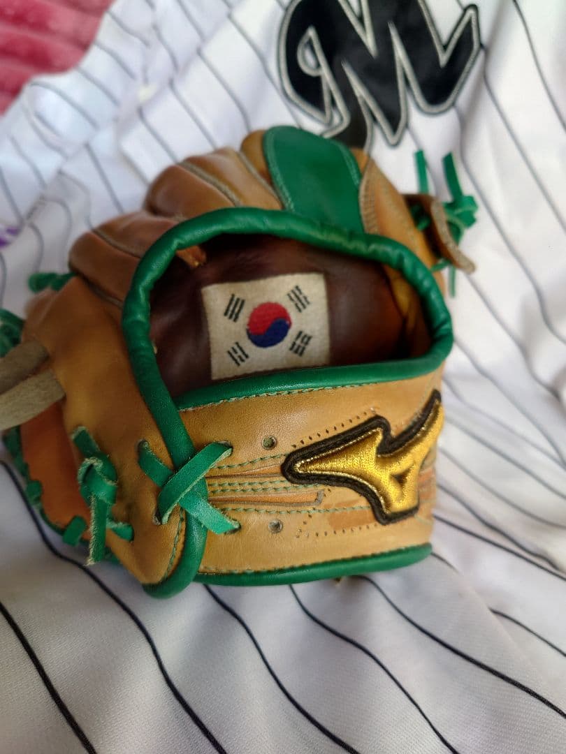 NPB 支給硬式グローブ　内野手用