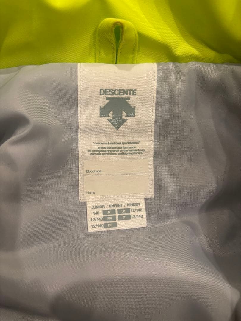 【美品！】スキーウェア　デサント　子供用　140