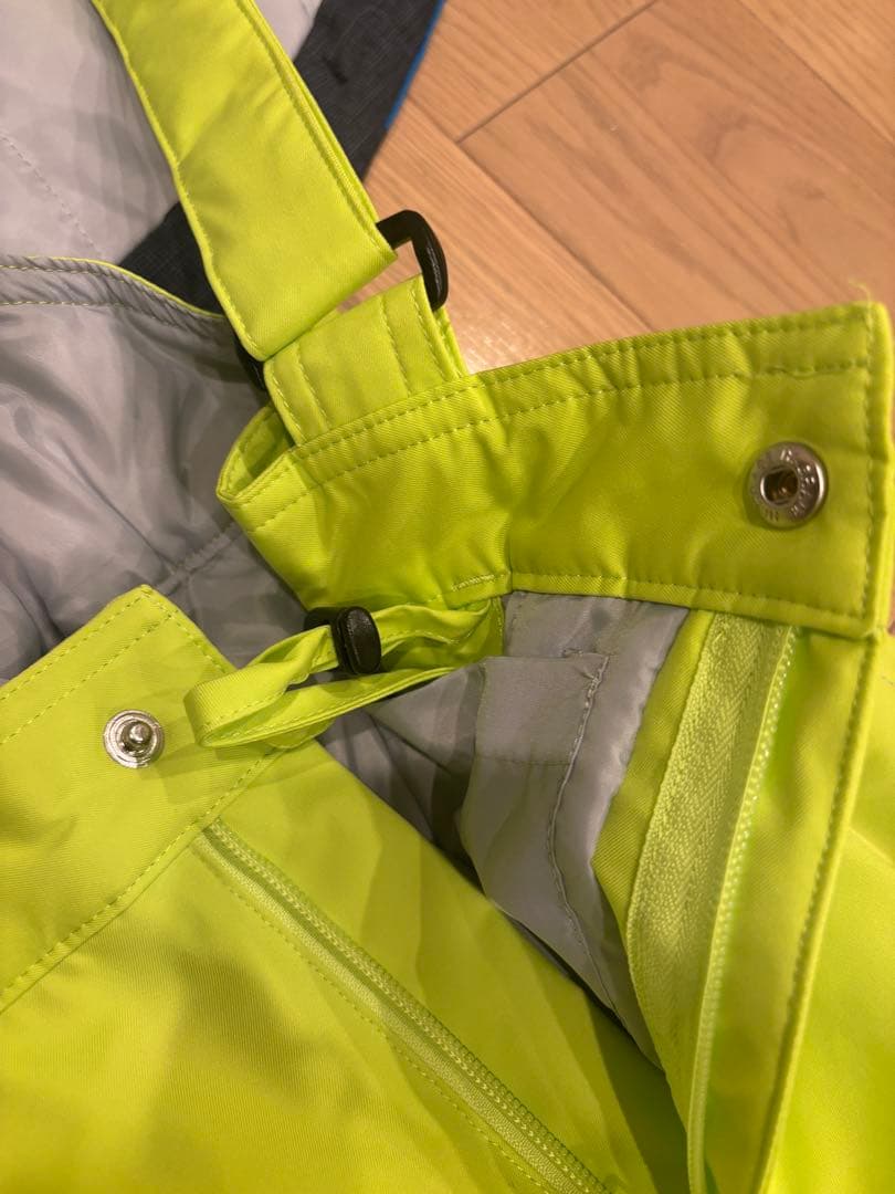 【美品！】スキーウェア　デサント　子供用　140