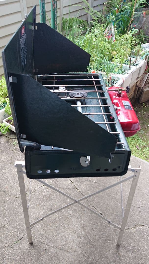 Coleman 2バーナー・シルバーストーングリドル等7点まとめ売り(匿名配送)