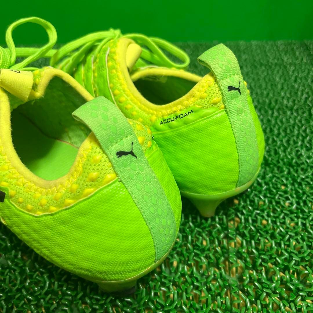 プーマ サッカースパイクエヴォパワー VIGOR 1 FG(グリーン×ブラック)