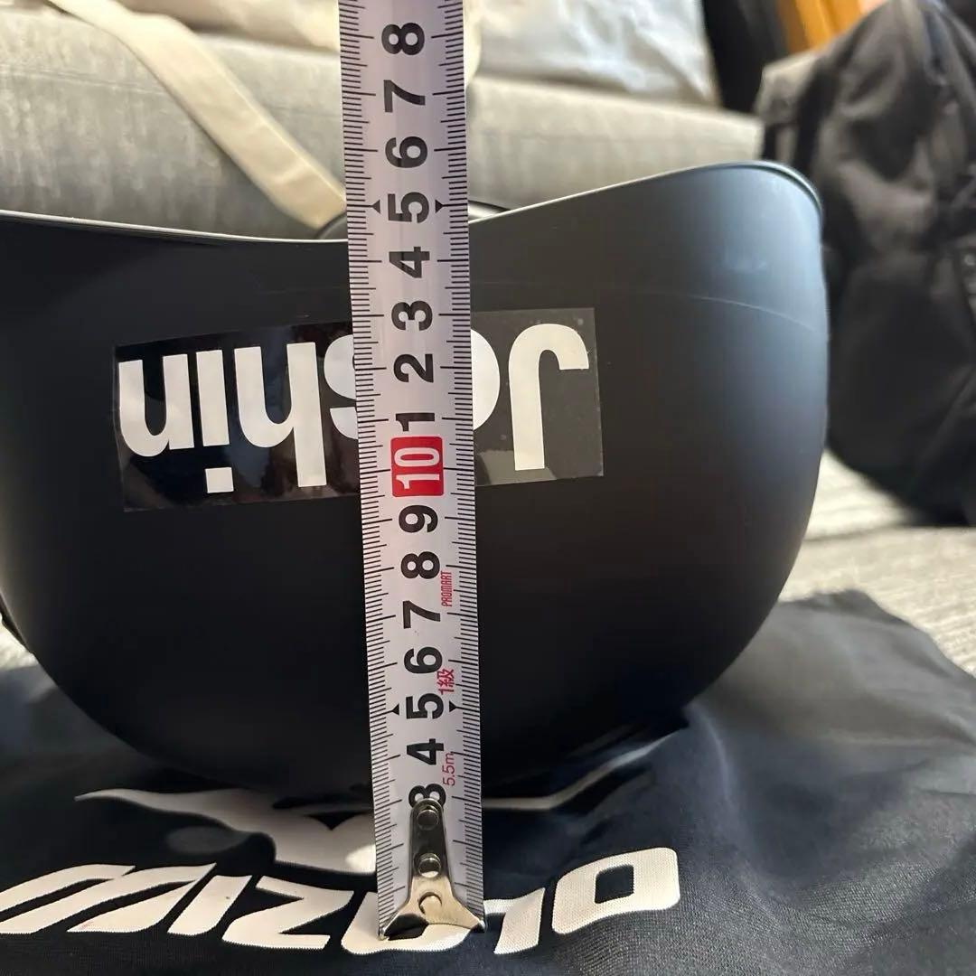 サイン入りマットブラック野球ヘルメット 岩貞祐太投手