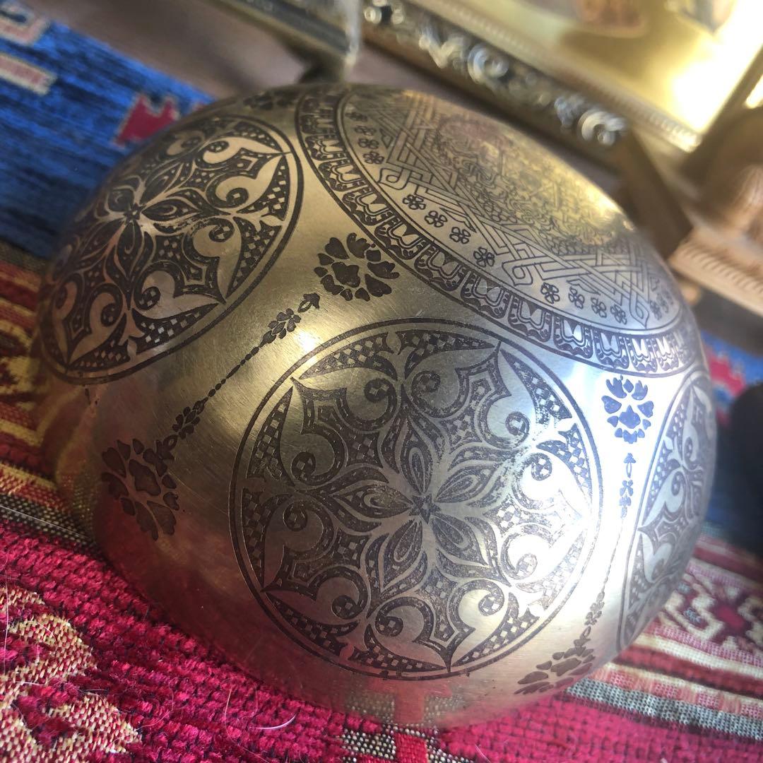 ◆シンギングボウル◆セブンメタル◆曼荼羅◆マンダラ彫◆F◆第1チャクラ対応◆