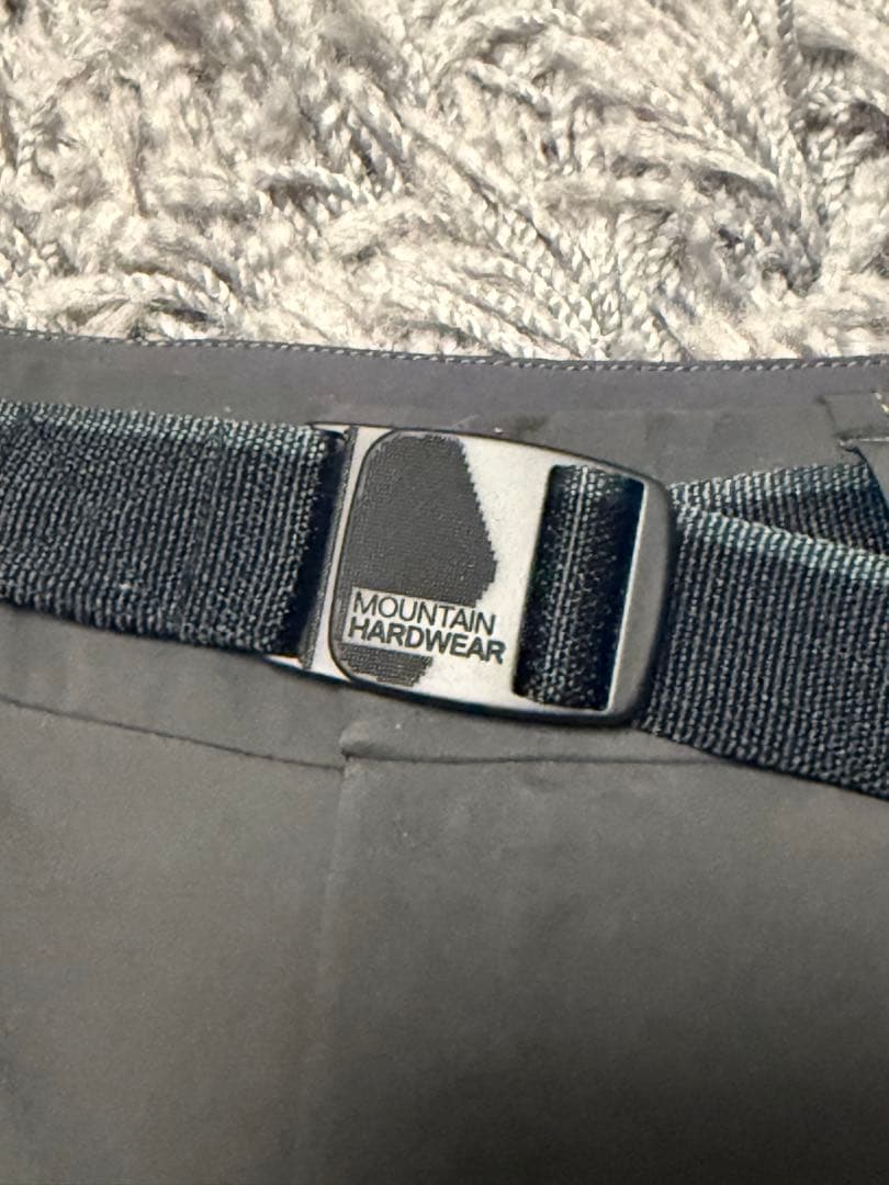 マウンテンハードウェア　スノーパンツ　MOUNTAIN HARDWEAR