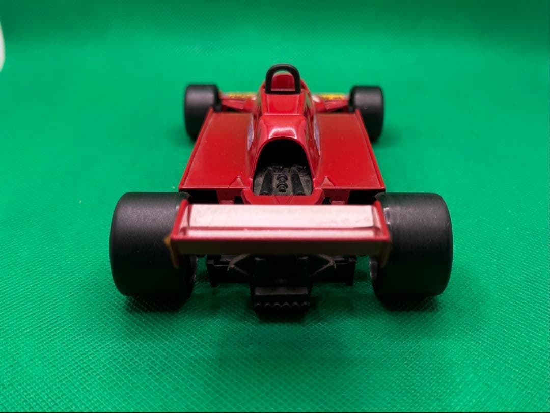 Ferrari F1カー ミニカー レッド 1/43