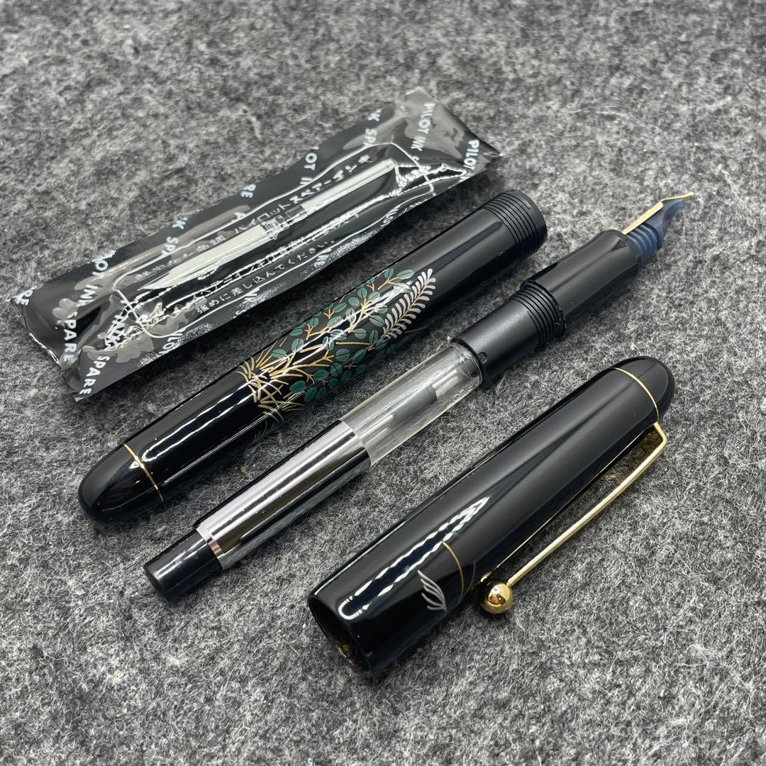 ☆PE716□パイロット 万年筆 国光会 蒔絵 秋草図