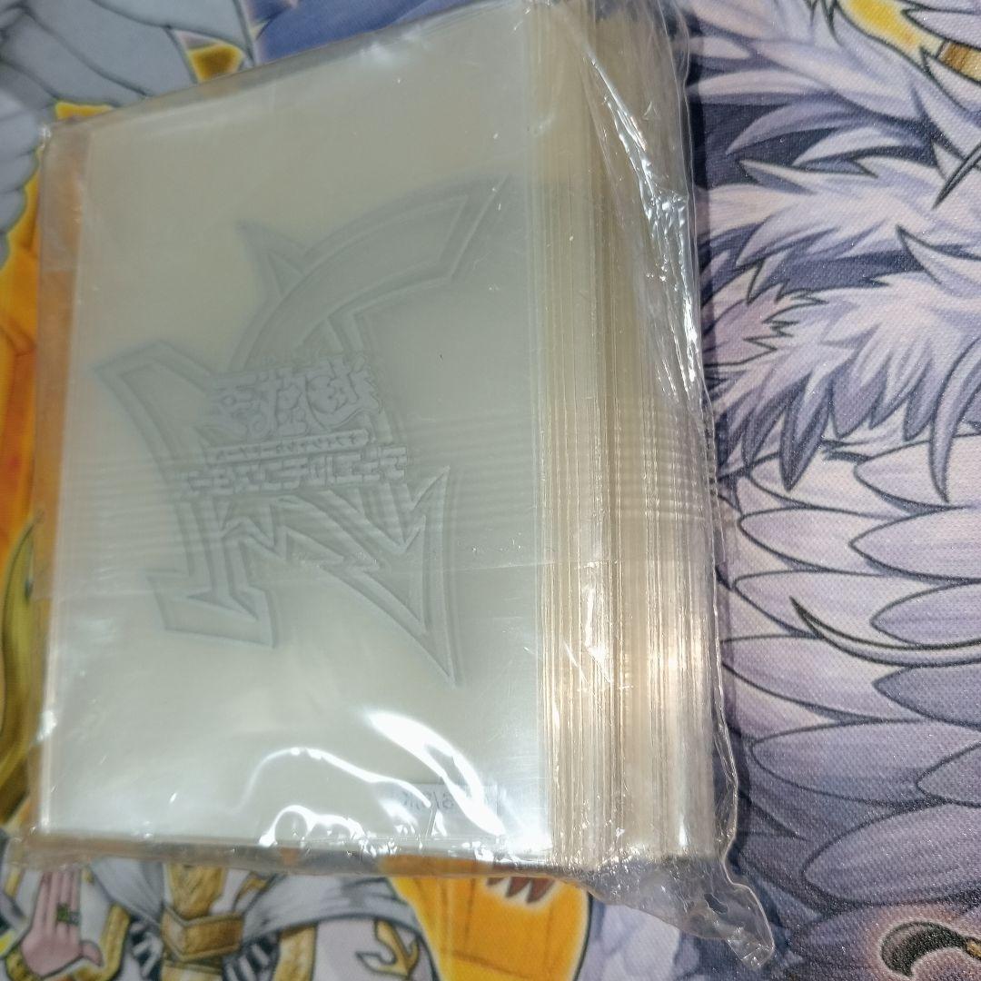 遊戯王　デュエル アカデミア 銀ロゴ　公式 スリーブ　未使用 未開封