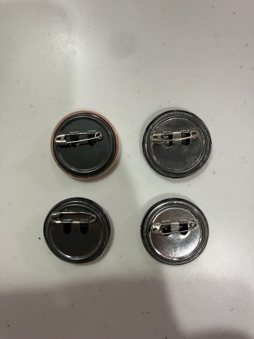 日*1様 エヴァンゲリオン ピンバッジ 4個セット