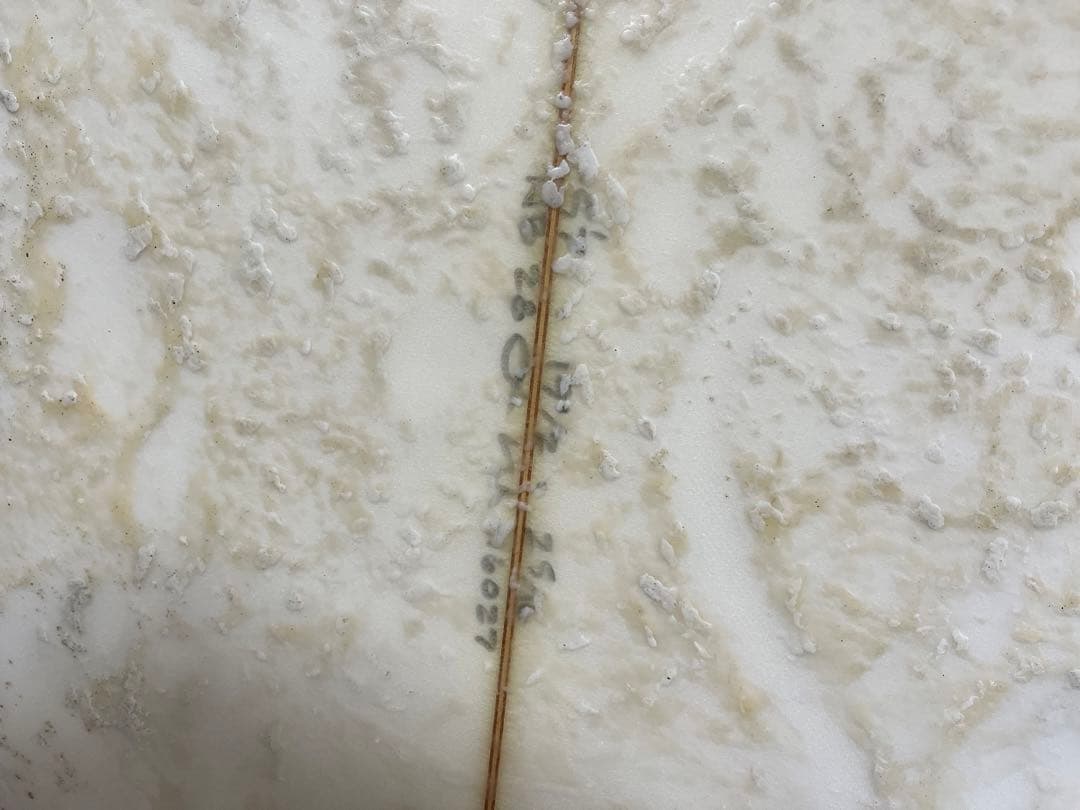 フィン付き　アルメリック　ネックベアード　 サーフボード 5.7ショートボード