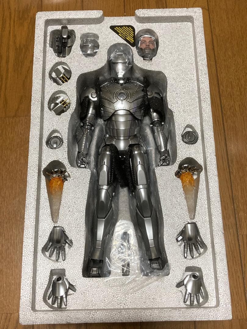 ホットトイズ　1/6　ムービーマスターピースアイアンマンマーク2