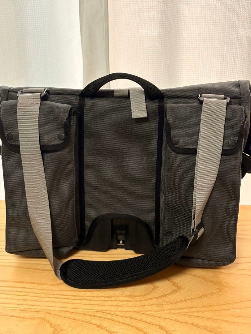 ブロンプトン Roll Top Bag 28L Dark Grey