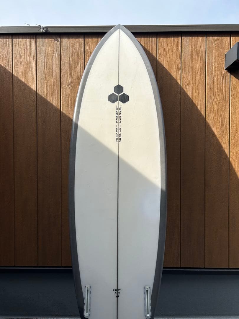 チャンネルアイランド　ツインピン