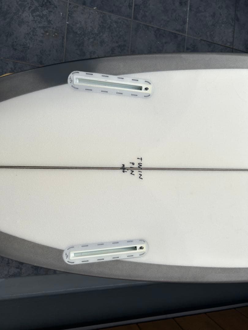 チャンネルアイランド　ツインピン