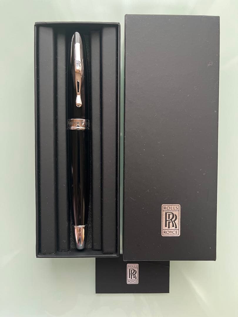 【超レア】 ロールスロイス正規品 高級ボールペン ロゴ刻印入り 替芯付き