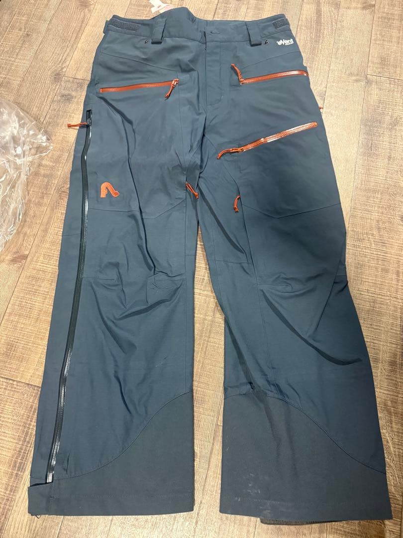 FLYLOW スキーウェア上下セット