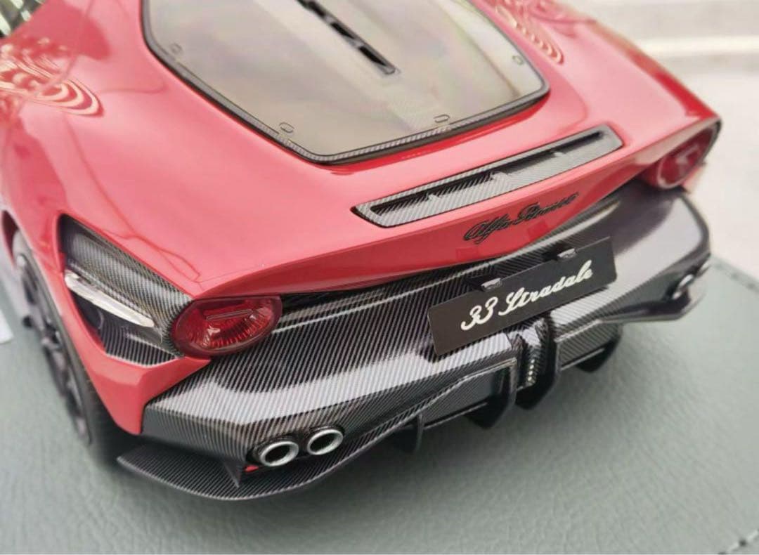 新品希少 BBR 1/18 アルファ ロメオ 33 Stradale ミニカー