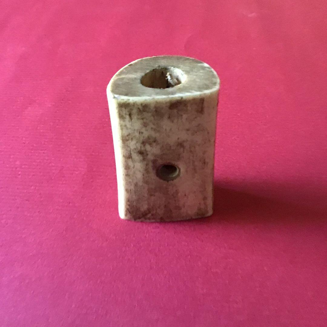 根付け　花掛　日本ホンシュウ鹿角材質　N19