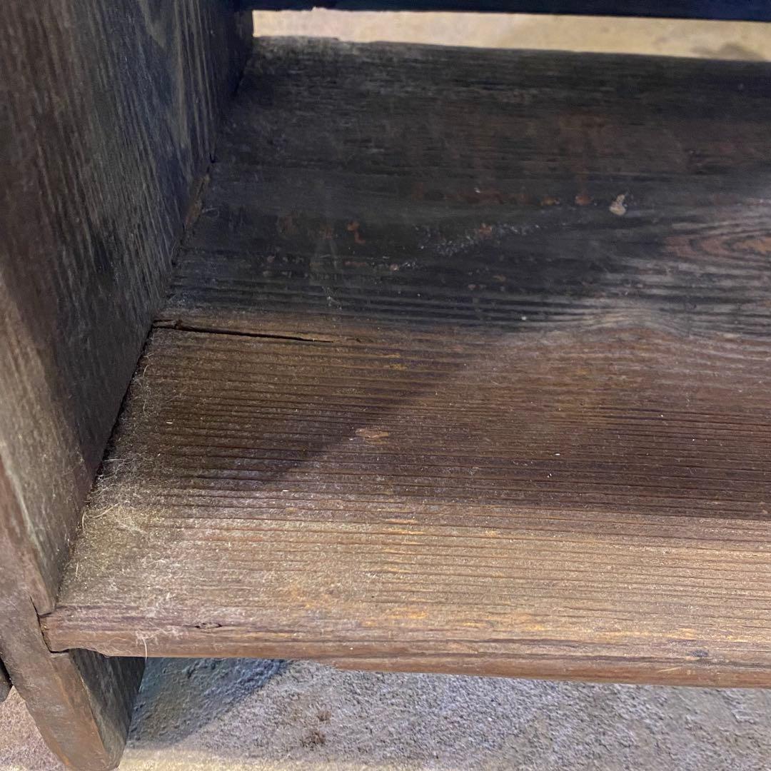 濃い木味の古い飾り棚 四段 アンティーク