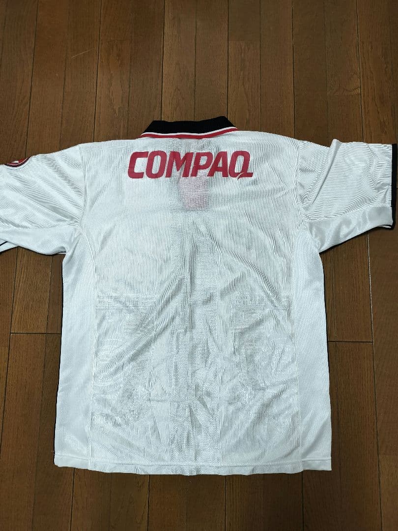 や*ま様 【中古美品】浦和レッズ2001-02シーズン Awayユニフォーム Ｌ