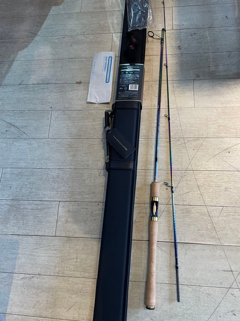 超美品　ワールドシャウラリミテッド2701FF-3