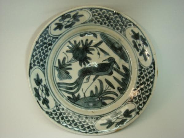 皿■孔雀紋 呉須染付 花唐草 中国 明～清 広東・福建省 古玩 唐物 時代物■