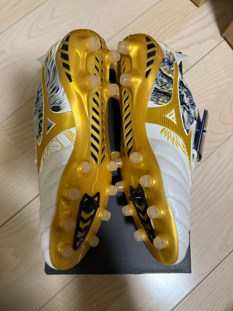 サッカースパイクモレリアネオ3