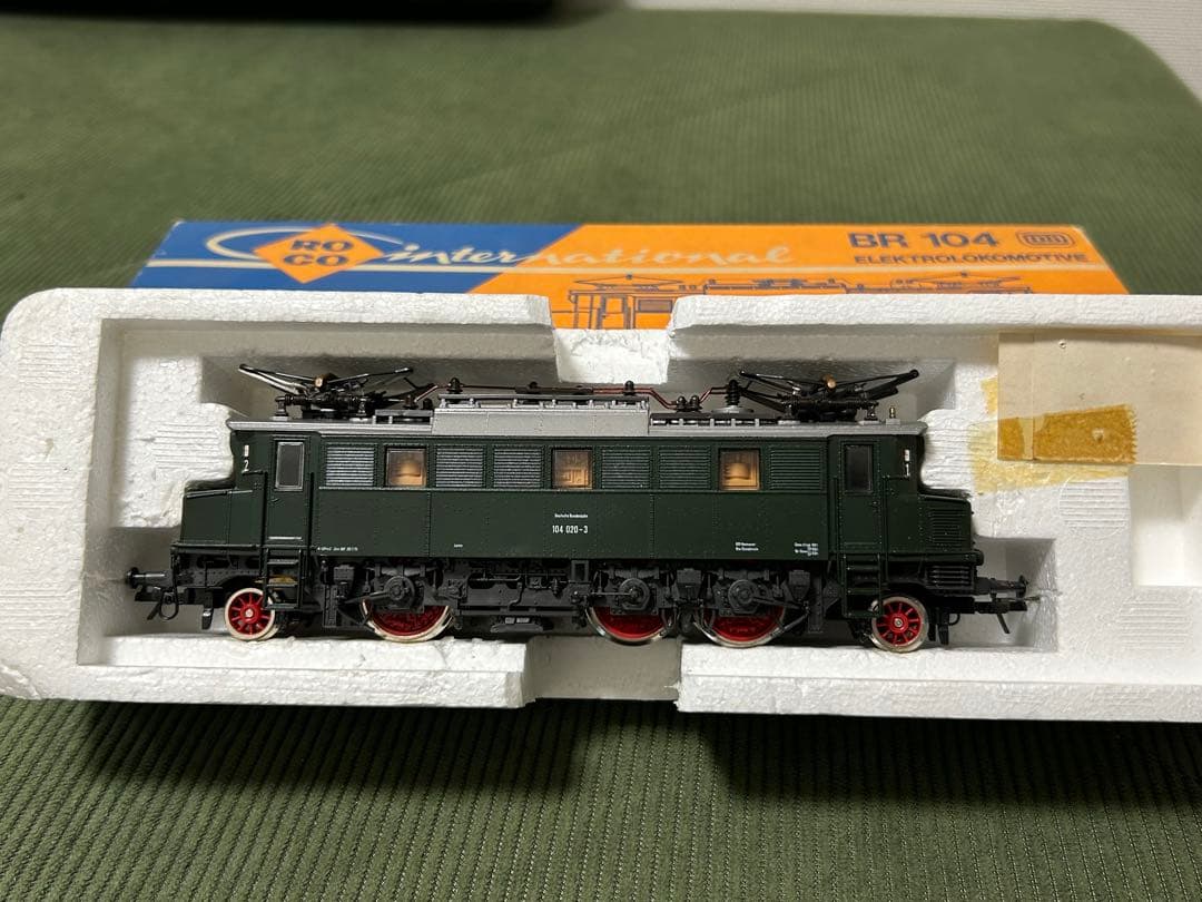 ROCO BR 104 電気機関車 HOゲージ 04144S