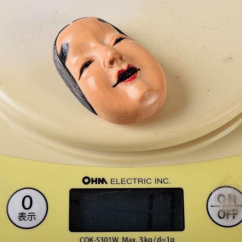時代提げ物　木彫　面根付　能面　お面　若女　C　7750