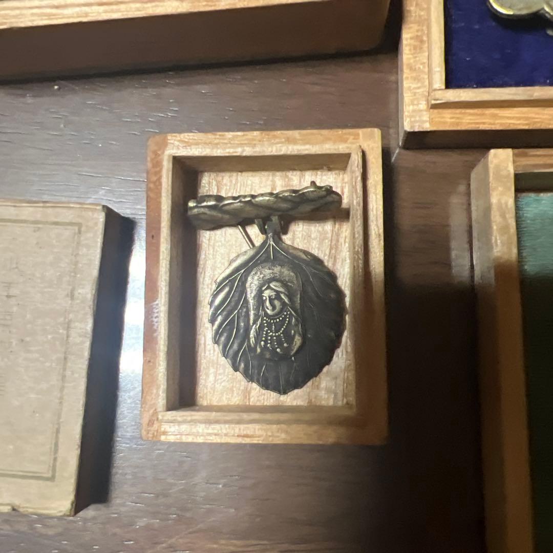 日本の勲章とメダル コレクション