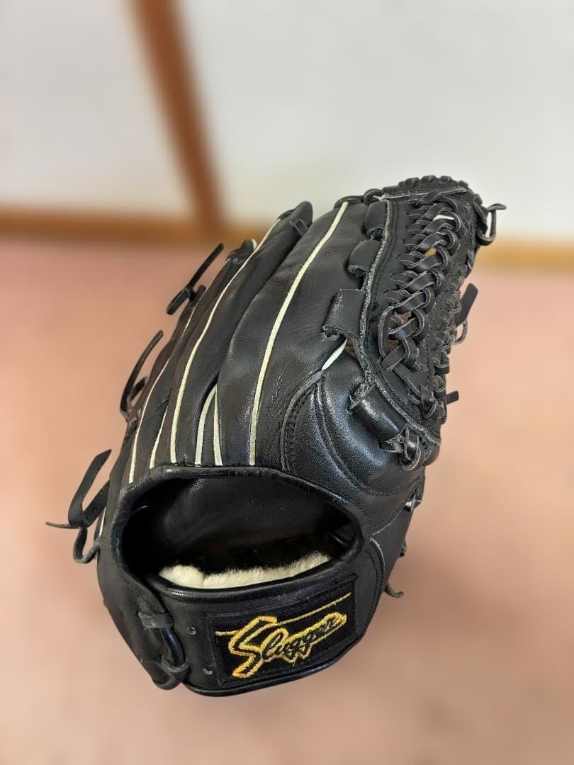 スラッガー 軟式グローブ投手・オールラウンド（ブラック）黒