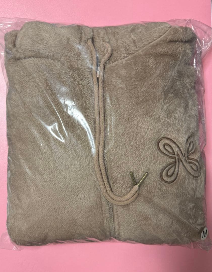 NiziU NEW EvoNUtion フーディー　パーカー　Mサイズ