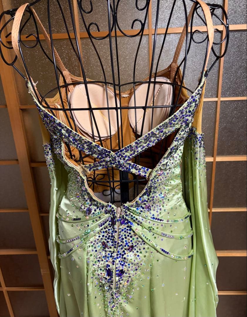 ライトグリーン スパンコール ダンスドレス