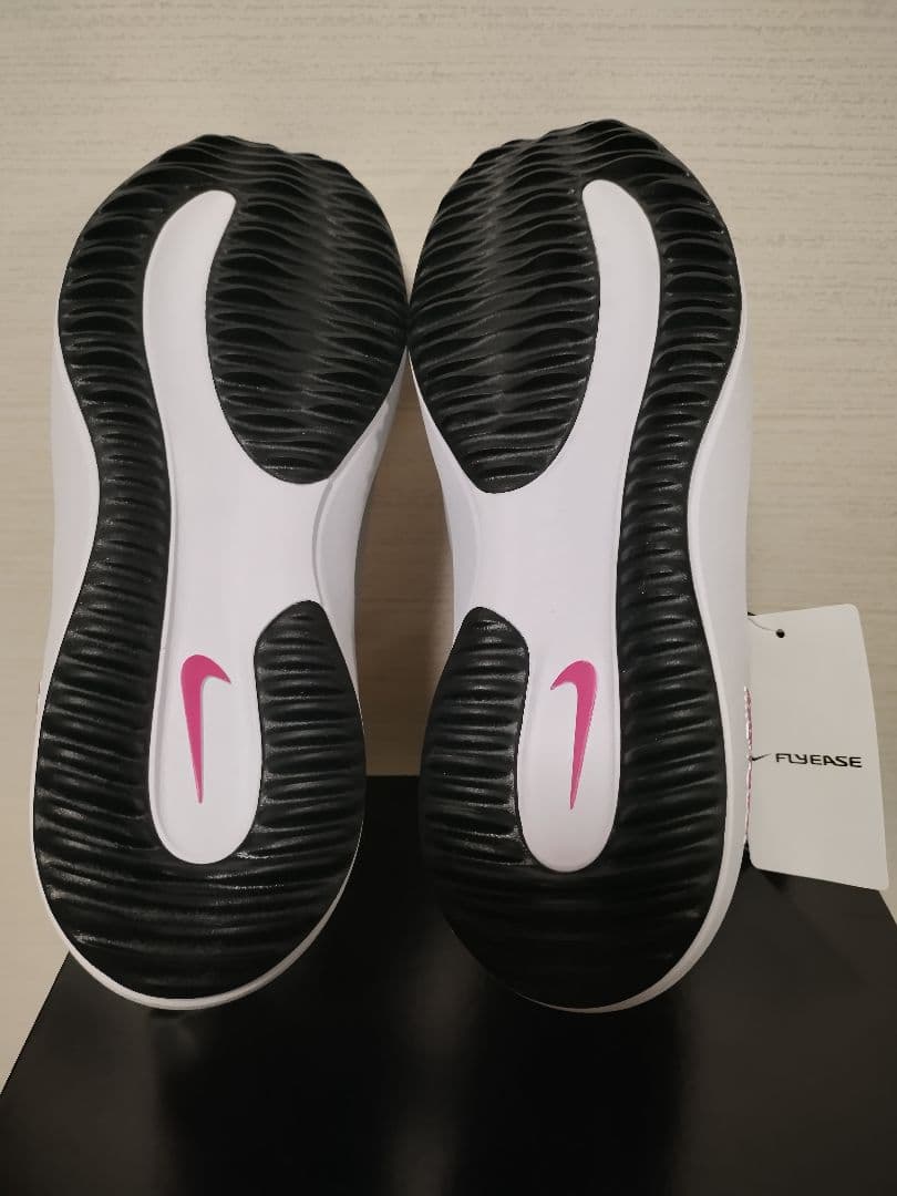 新品 未使用 ナイキ ゴルフ リアクトエースツアー ワイド ウィメンズ 26